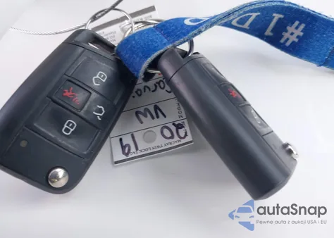 2019 Volkswagen Golf R 2.0T W/Dcc Navigation из США, поврежденный, VIN WVWWA7AU7KW209348